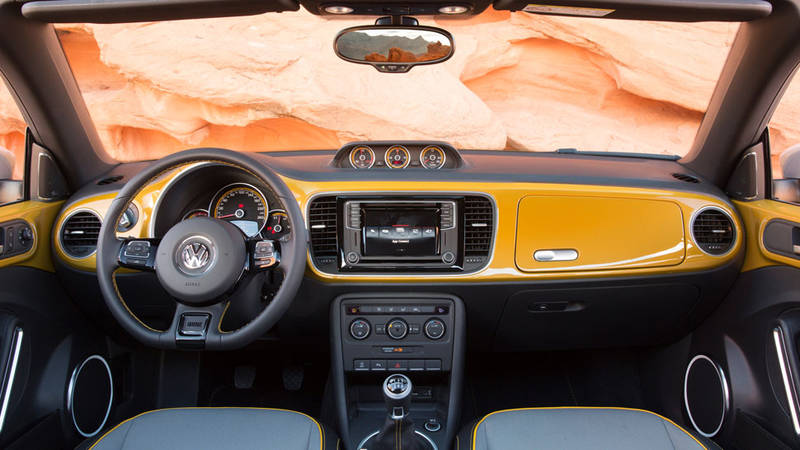 Illustration for article titled The 2016 Volkswagen Beetle Dune Is Real And It's Coming To America